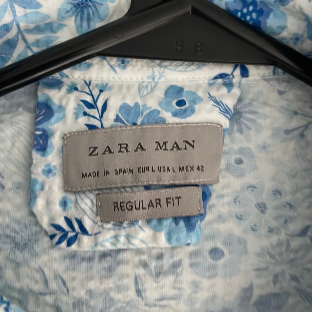 This shirt has never been worn. It’s a large Zara shirt. Great fabric